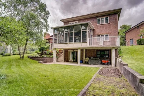 17 Hathor Crescent Toronto ON M9L 1C1