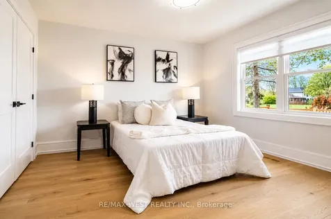 48 Lloyd Manor Road Toronto ON M9B 5H7