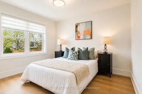 48 Lloyd Manor Road Toronto ON M9B 5H7