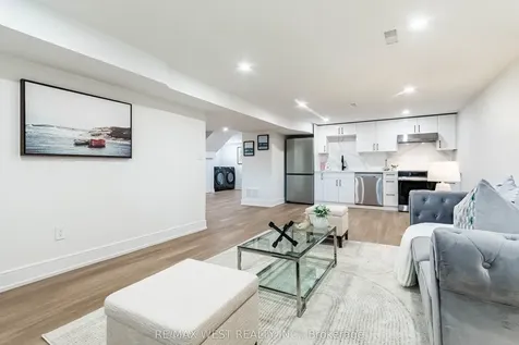 48 Lloyd Manor Road Toronto ON M9B 5H7