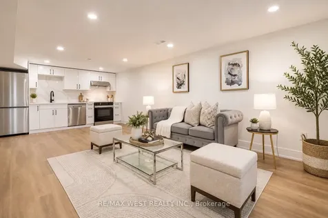 48 Lloyd Manor Road Toronto ON M9B 5H7