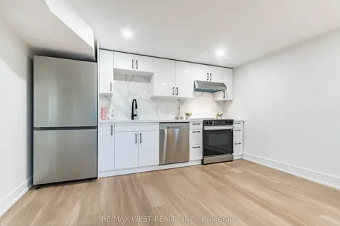 48 Lloyd Manor Road Toronto ON M9B 5H7