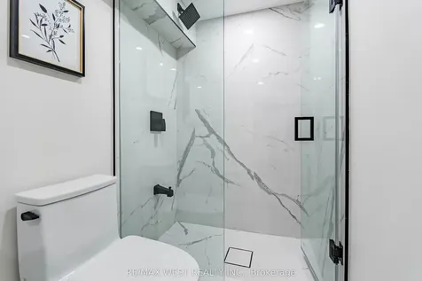 48 Lloyd Manor Road Toronto ON M9B 5H7