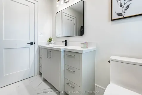 48 Lloyd Manor Road Toronto ON M9B 5H7