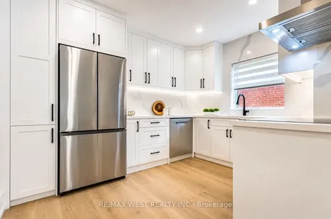 48 Lloyd Manor Road Toronto ON M9B 5H7