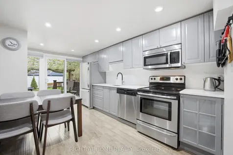 1254 Meredith Avenue Mississauga ON L5E 2E5