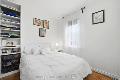 1254 Meredith Avenue Mississauga ON L5E 2E5