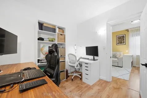 1254 Meredith Avenue Mississauga ON L5E 2E5