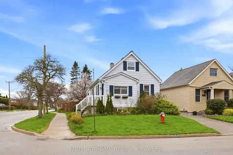 1254 Meredith Avenue Mississauga ON L5E 2E5