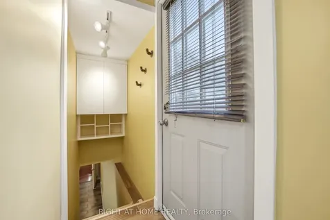 1254 Meredith Avenue Mississauga ON L5E 2E5