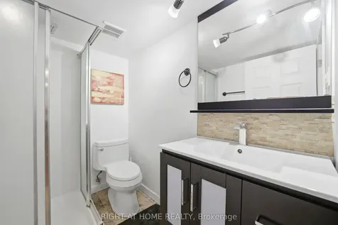 1254 Meredith Avenue Mississauga ON L5E 2E5