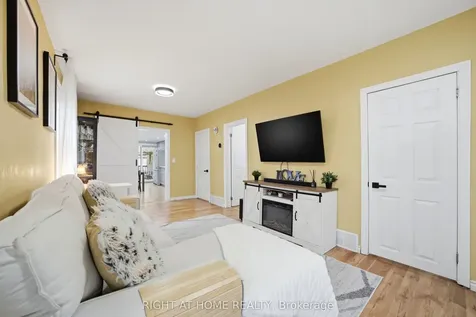 1254 Meredith Avenue Mississauga ON L5E 2E5