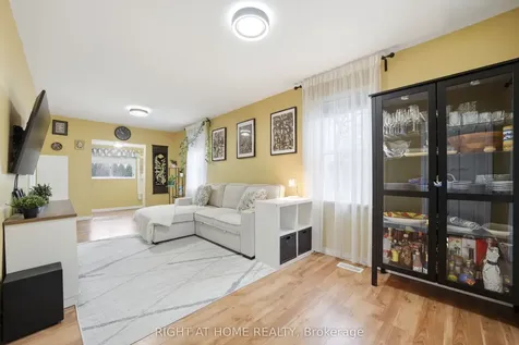 1254 Meredith Avenue Mississauga ON L5E 2E5