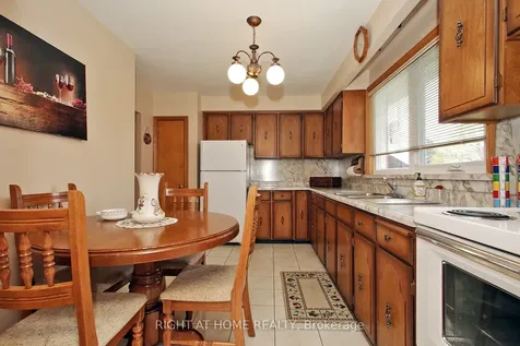 25 Sparrow Avenue Toronto ON M6A 1L5