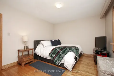 25 Sparrow Avenue Toronto ON M6A 1L5