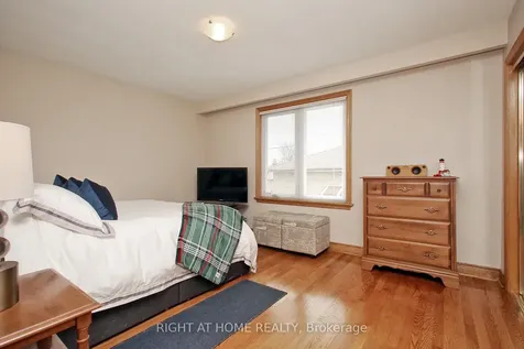 25 Sparrow Avenue Toronto ON M6A 1L5