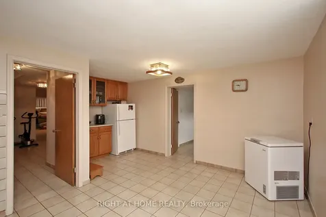 25 Sparrow Avenue Toronto ON M6A 1L5