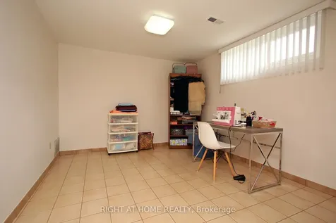 25 Sparrow Avenue Toronto ON M6A 1L5