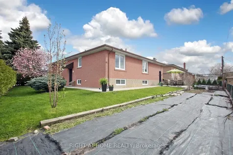 25 Sparrow Avenue Toronto ON M6A 1L5
