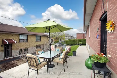 25 Sparrow Avenue Toronto ON M6A 1L5