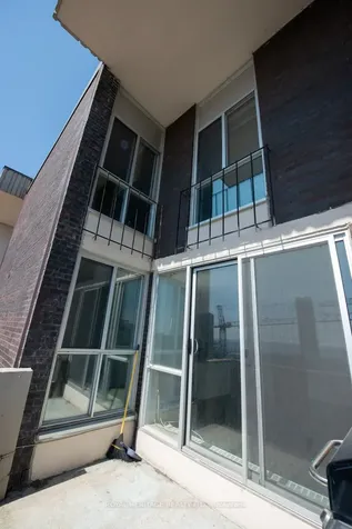 60 Southport Street Toronto ON M6S 3N4