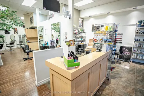 30 Eglinton Avenue W Mississauga ON L5R 3E7