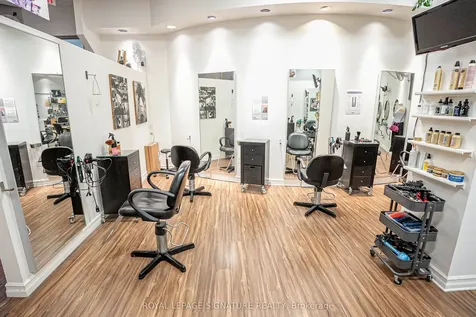 30 Eglinton Avenue W Mississauga ON L5R 3E7