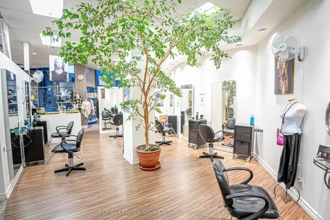 30 Eglinton Avenue W Mississauga ON L5R 3E7