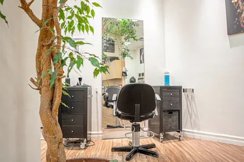 30 Eglinton Avenue W Mississauga ON L5R 3E7