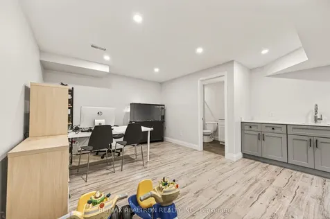 81 Enford Crescent Brampton ON L7A 4C8