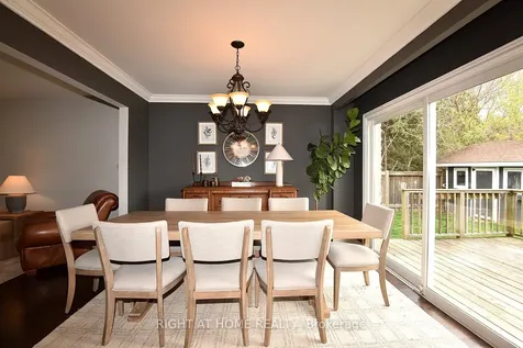 2451 Sinclair Circle Burlington ON L7P 3K9