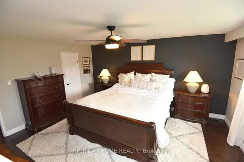 2451 Sinclair Circle Burlington ON L7P 3K9