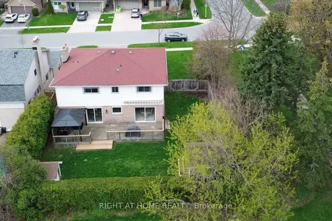2451 Sinclair Circle Burlington ON L7P 3K9