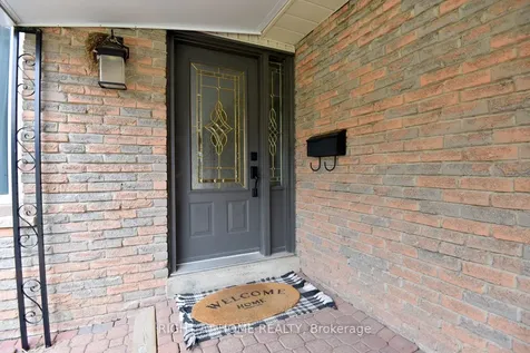 2451 Sinclair Circle Burlington ON L7P 3K9