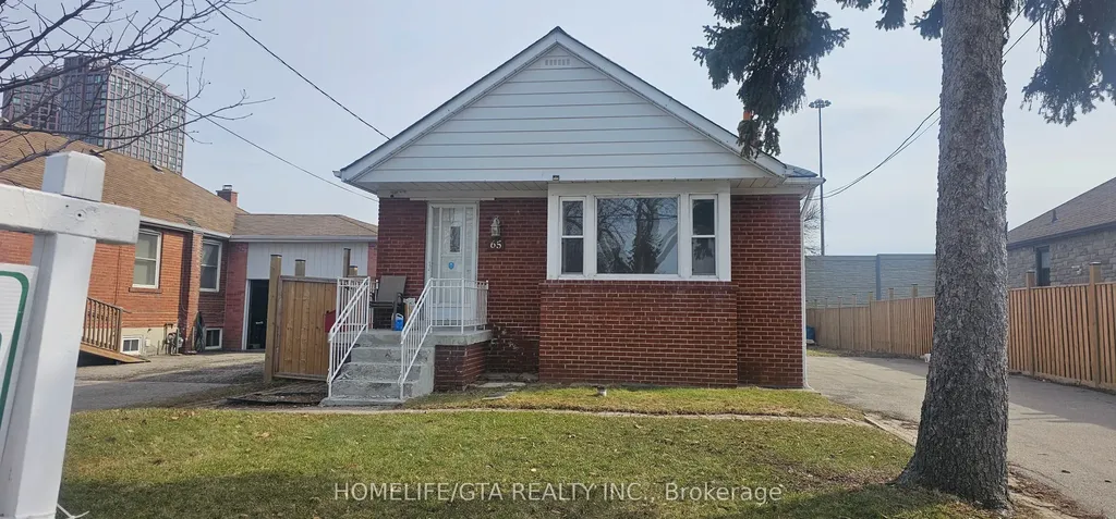 65 Whitley Avenue Toronto ON M3K 1A1