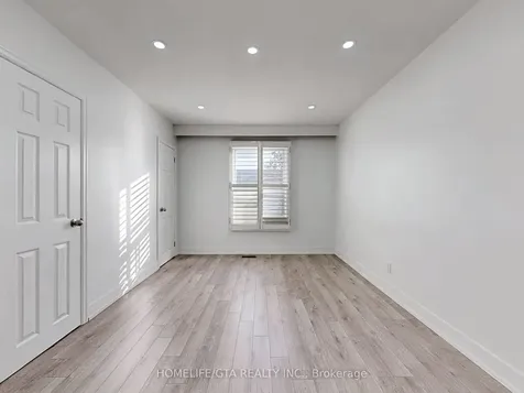 65 Whitley Avenue Toronto ON M3K 1A1