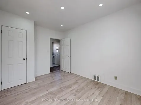65 Whitley Avenue Toronto ON M3K 1A1