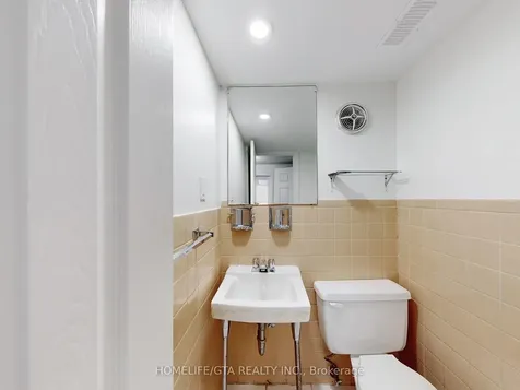 65 Whitley Avenue Toronto ON M3K 1A1
