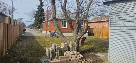 65 Whitley Avenue Toronto ON M3K 1A1