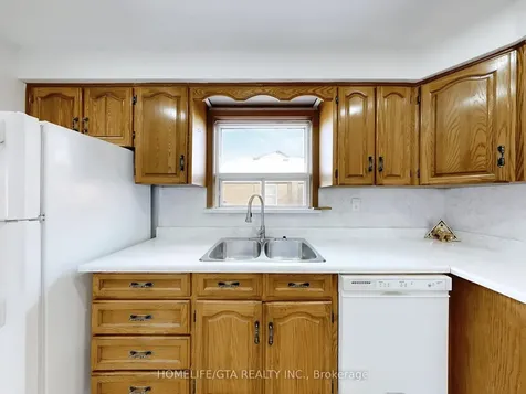 65 Whitley Avenue Toronto ON M3K 1A1