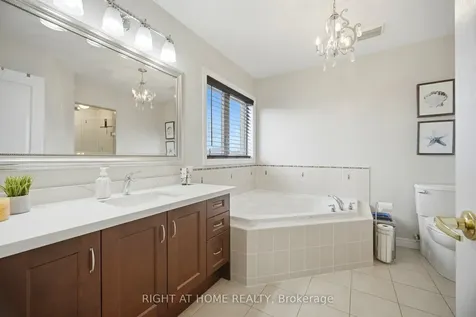 333 Sunny Meadow Boulevard Brampton ON L6R 0E9