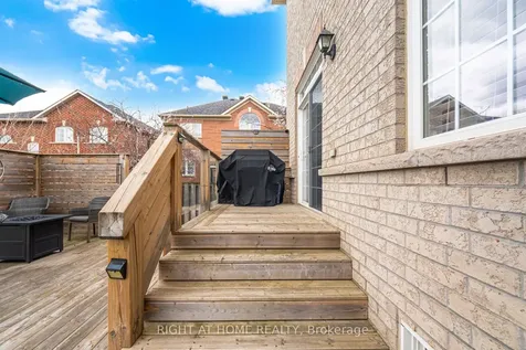 333 Sunny Meadow Boulevard Brampton ON L6R 0E9