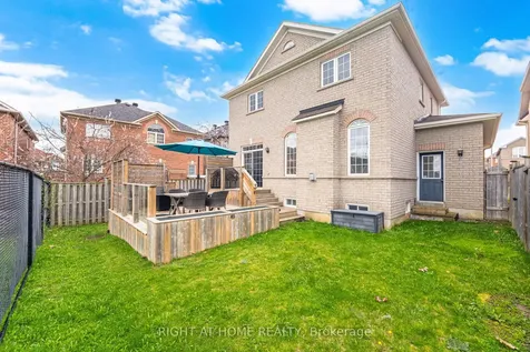 333 Sunny Meadow Boulevard Brampton ON L6R 0E9