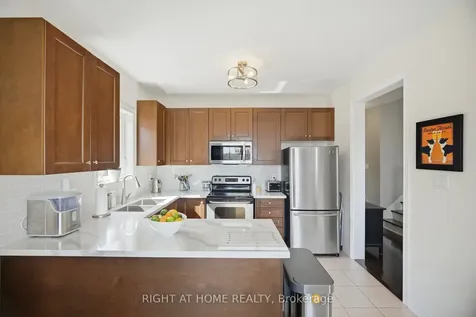 333 Sunny Meadow Boulevard Brampton ON L6R 0E9
