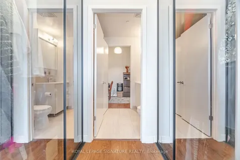 2560 Eglinton Avenue W Mississauga ON L5M 0Y3