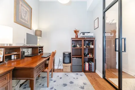 2560 Eglinton Avenue W Mississauga ON L5M 0Y3
