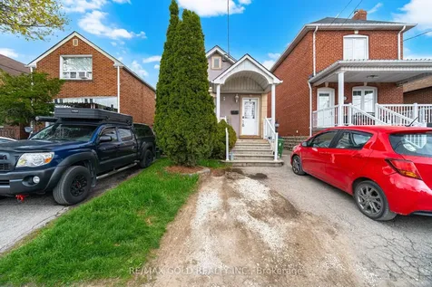27 Aileen Avenue Toronto ON M6M 1E5