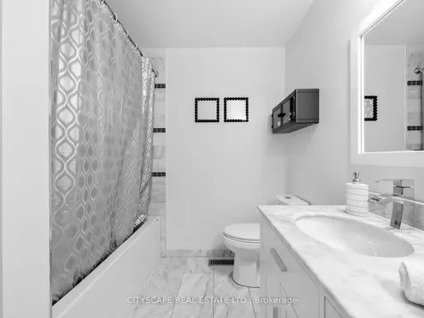 3671 Forest Bluff Crescent Mississauga ON L5N 7W7
