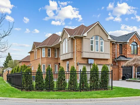 3671 Forest Bluff Crescent Mississauga ON L5N 7W7