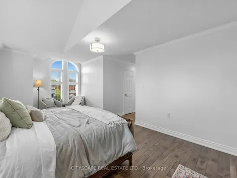 3671 Forest Bluff Crescent Mississauga ON L5N 7W7